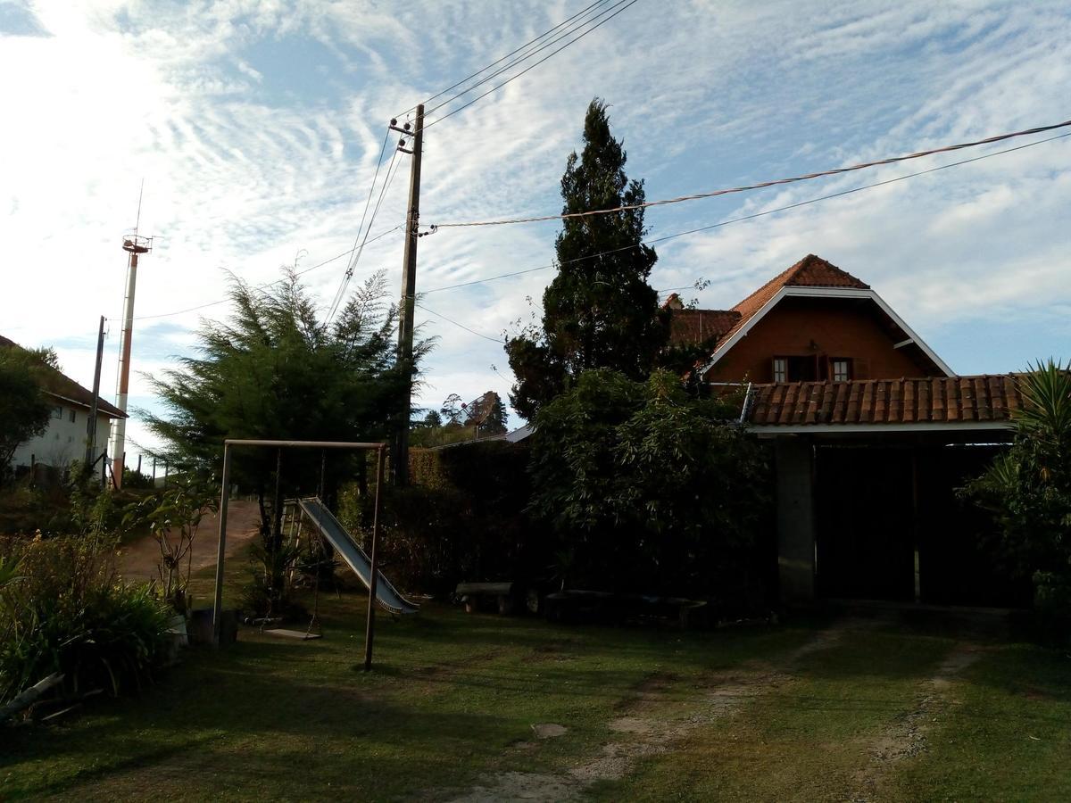Casa Flor De Liz Villa Campos do Jordao Luaran gambar